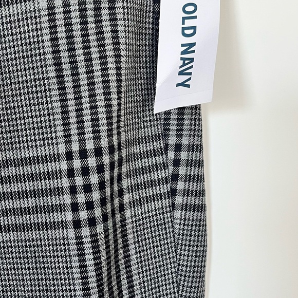 Old Navy High-Rise Pixie Flare Pants – Plaid Size 6 NWT - Picture 4 of 9